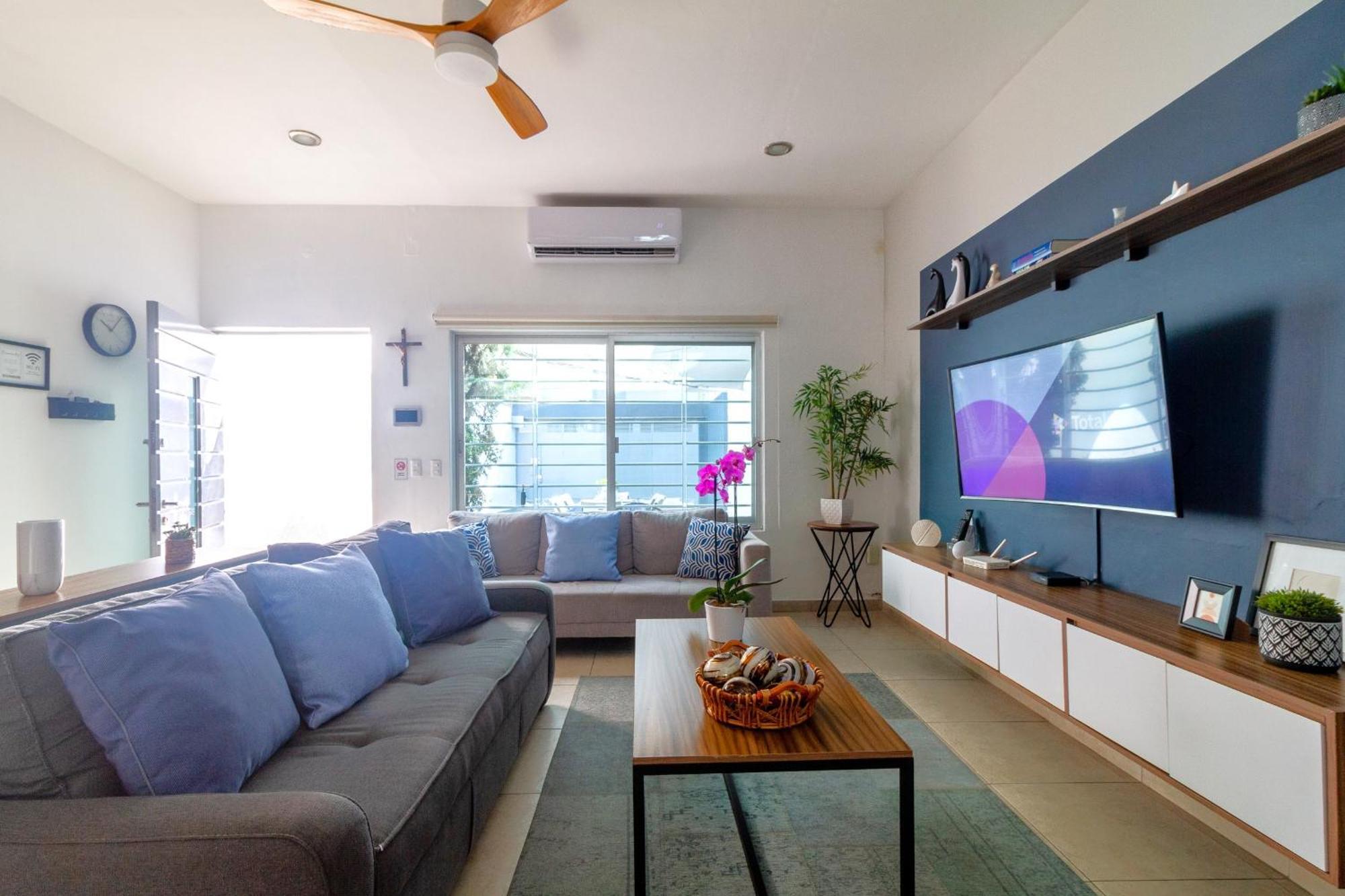 Casa Azul Turquesa Excelente Ubicacion Facturamos Βίλα Γκουανταλαχάρα Εξωτερικό φωτογραφία